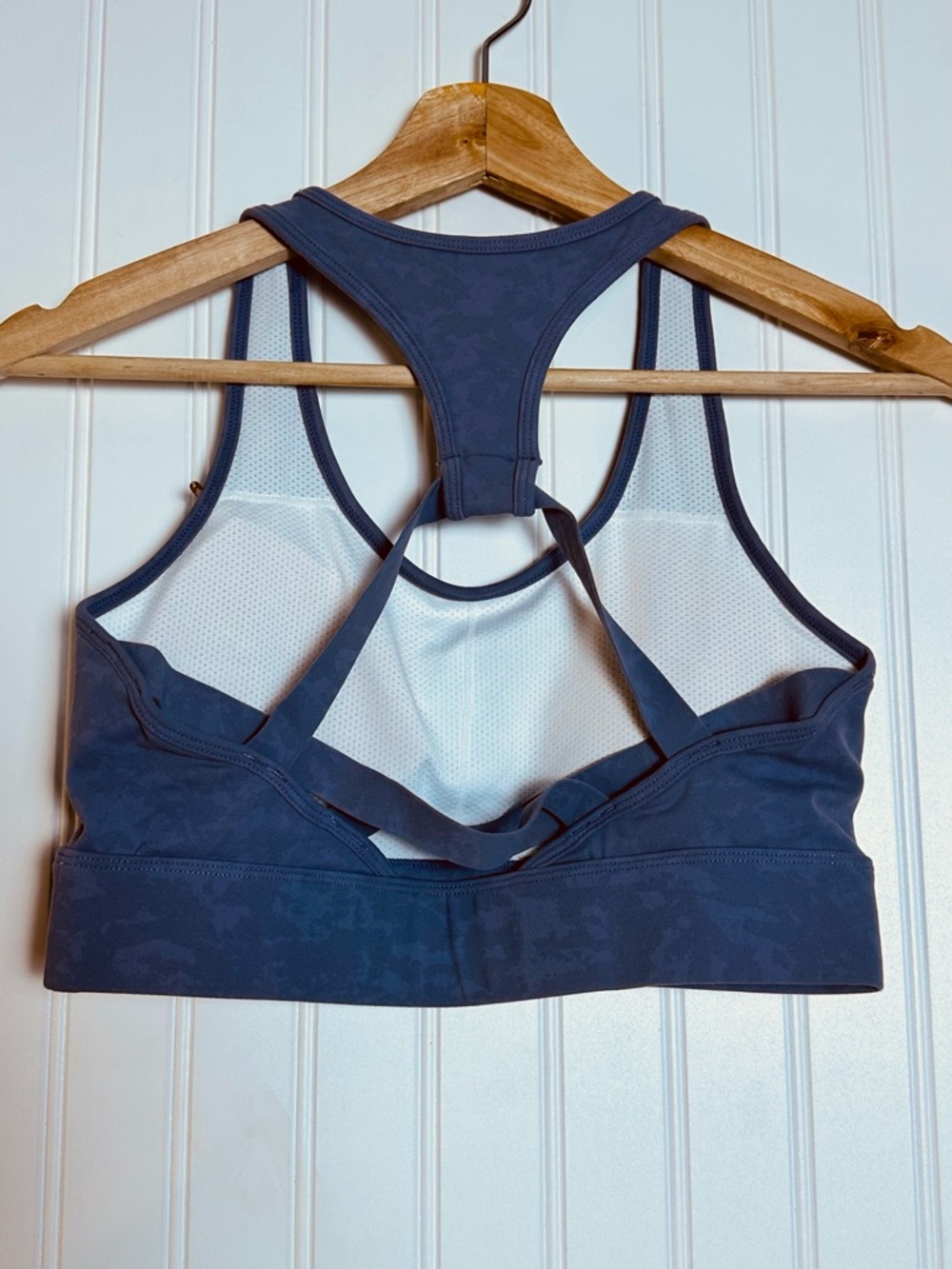 Arbonne Soft Lavender Racerback Sports Bra NWT Medium acid-washed Sporty Gym - Picture 3 of 6